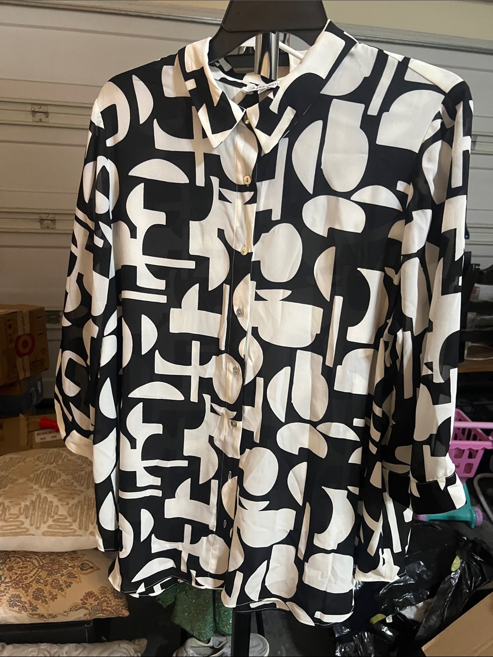 Rose & Olive Black and White Geometric Button-Front Shirt